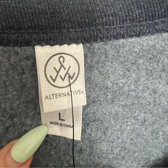 NWT Alernative Apparel Atlantis Blue Crew Neck Pullover Sweater Size Large - Picture 4 of 6